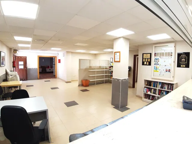 Amplio Local Comercial de 600 m2 en Ubicación Estratégica de Calahonda Baja — 13