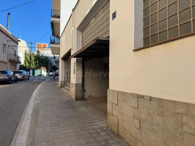 Solar en pleno centro de Roses — Edificable PB+3 - foto 3