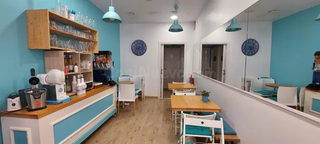 Crepería, cafetería en calle Valencia, 10 — 3