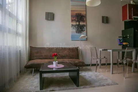 OFICINA TIPO LOFT CON GARAJE Y PISCINA EN SANTA LEONOR