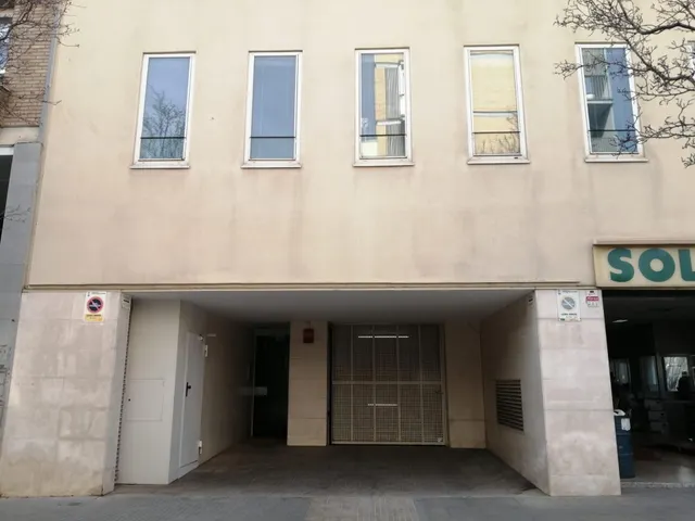 Plaza de garaje en venta calle de la Creu — 2