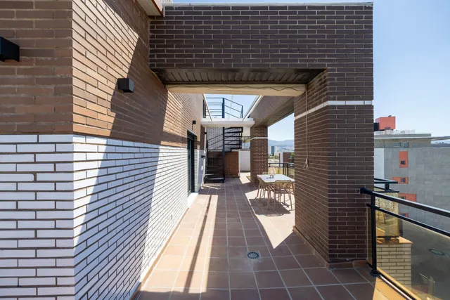 Ático Dúplex Reformado con Terraza de Ensueño en Armilla — 20