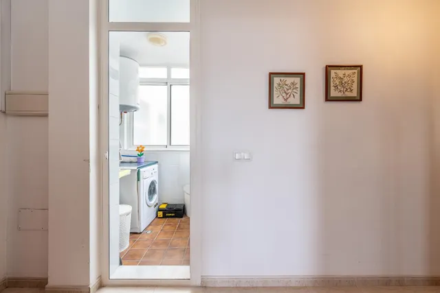 Ático Exclusivo en Roquetas de Mar con Amplia Terraza y Piscina Comunitaria — 15