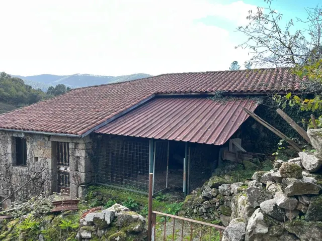 oPORTUNIDAD!!! SE VENDE CASA DE PIEDRAY PARA RESTAURAR EN VI - foto 2