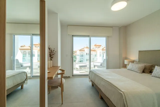 Apartamentos de 2 dormitorios con amplias zonas verdes y vistas al mar, zona Playa Flamenca — 22