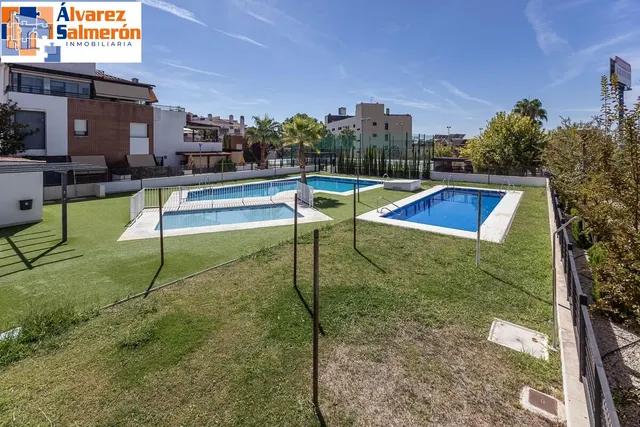 Piso con terraza en Albolote — 33