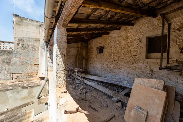 ADOSADO CON PATIO EN EL CENTRO DE LLUCMAJOR PARA REFORMAR — 22