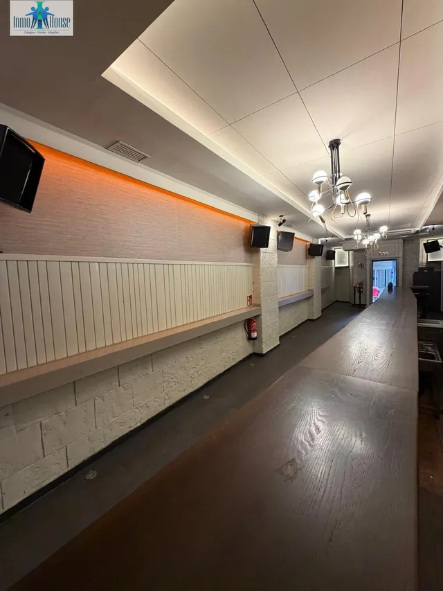 LOCAL EN VENTA CALLE MAYOR — 8