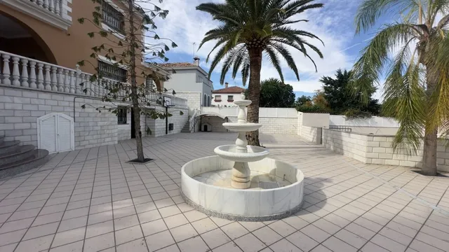 Chalet 8 habitaciones 700m² en venta - Centro — 34