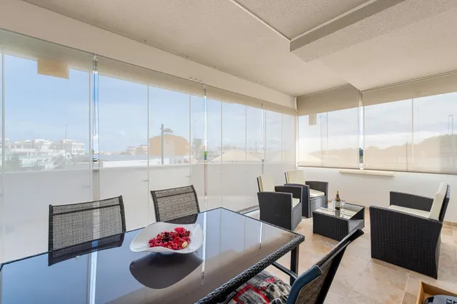Apartamento de 2 dormitorios y 2 baños en los dolses ( orihuela costa ) — 12