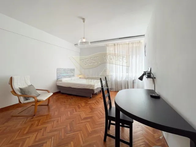 AMPLIO Y LUMINOSO PISO CON habitaciones DOBLES* - foto 4