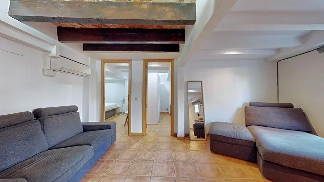 REFORMADO CON ENCANTO EN RAMBLA DEL POBLENOU – 6ª PLANTA SIN ASCENSOR — 23
