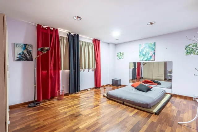 AMPLIA PLANTA BAJA JUNTO ARABIAL CON GARAJE — 12