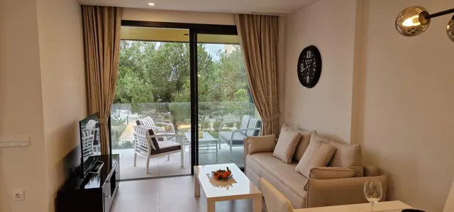 Elegante apartamento de 3 dormitorios con amplia terraza — 19