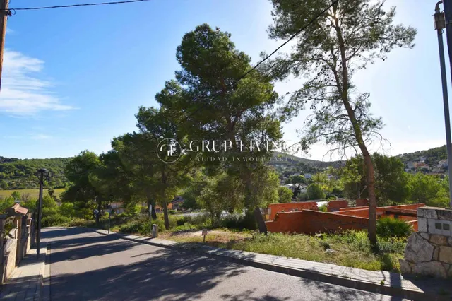 PARCELA MUY SOLEADA EN CANYELLES PUEBLO — 4
