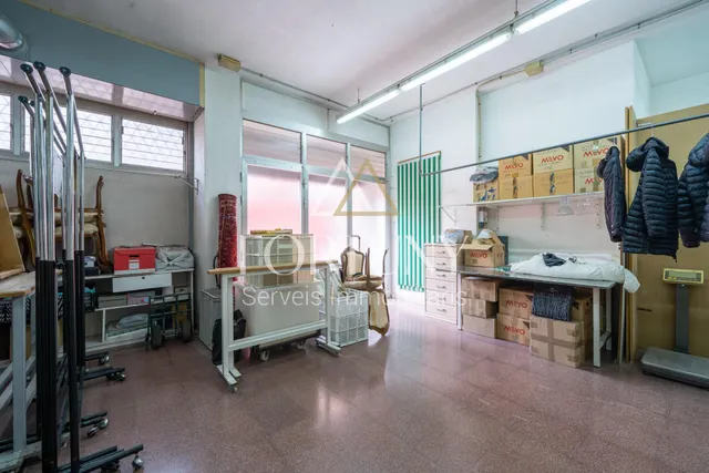 Local comercial 198m² en venta - Mestral — 20