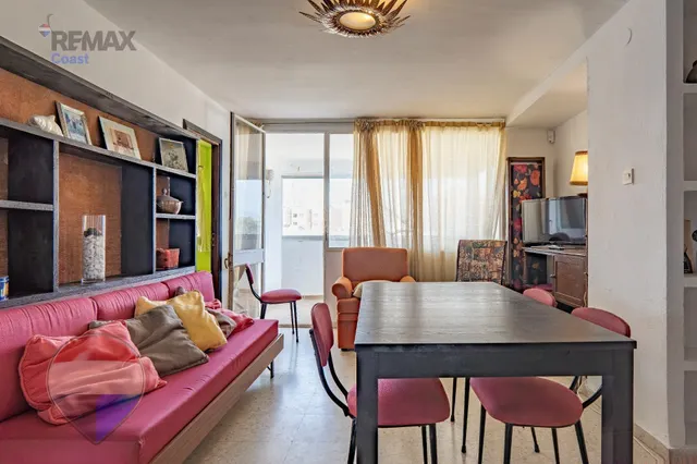 Dos apartamentos en uno, con espectaculares vistas al mar, junto al puerto deportivo de Estepona — 8