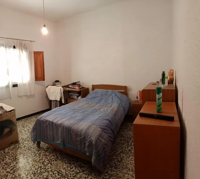CASA FAMILIAR EN FINES ( ALMERÍA) DE 7 habitaciones. — 32