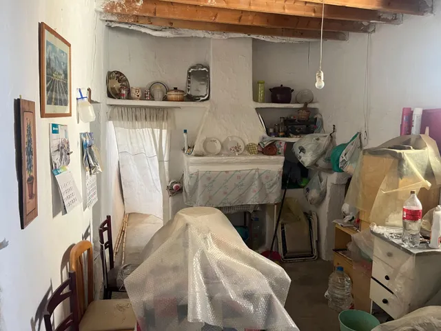CORTIJO ECONOMICO PARA REFORMAR CON PARCELA PROXIMA. — 2