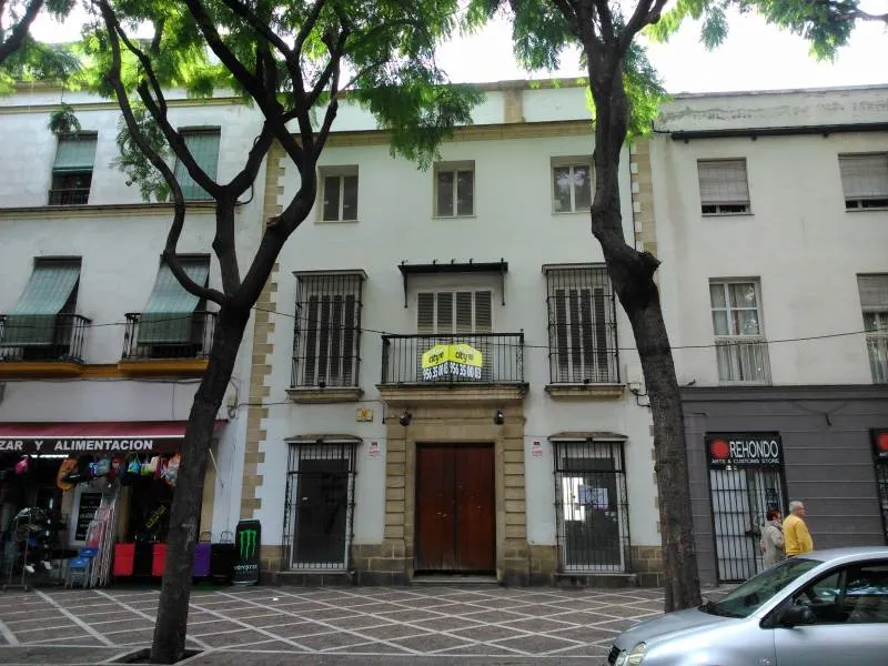 Impresionante local comercial en pleno centro de la ciudad