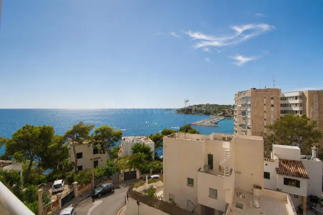 Apartamento recién reformado con vistas al mar y al puerto d