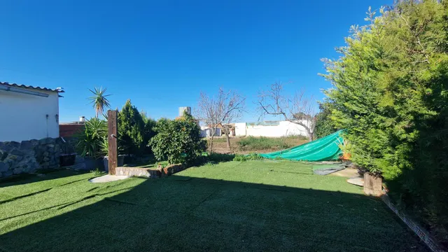 ALQUILER CHALET CON PARCELA EN HIGUERA DE VARGAS — 42