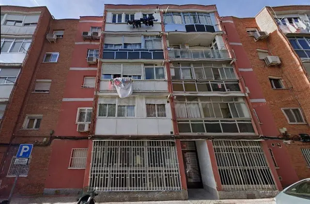 SE VENDE piso OKUPA en C La Vega 12 de Fuenlabrada - foto 4
