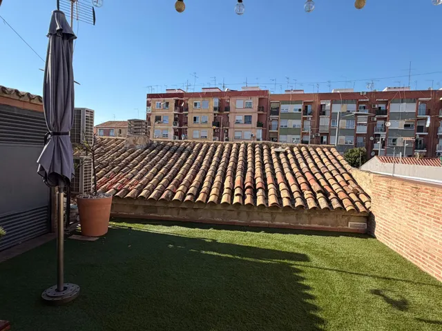 Casa en venta con terraza y buhardilla – 450.000 € — 13