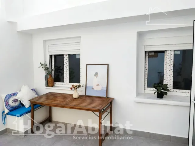 REFORMADA Y ACOGEDORA CON BUHARDILLA Y TERRAZA — 28