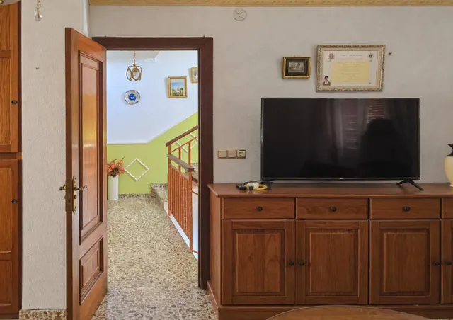 CASA CON GARAJE EN EL CENTRO DE LANJARÓN — 6