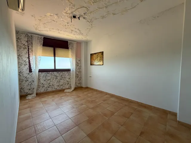 NO ES UNA ALQUILER ANUAL ES UNA COMPRA APLAZADA Tríplex exclusivo con vistas al mar  y a la montaña en Vilamaniscle — 11