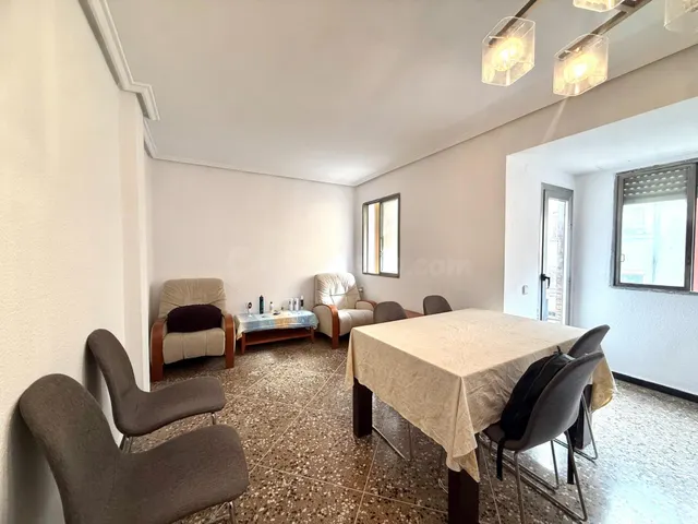 Piso de 4 habitaciones en venta en C/Oriente (Monteolivete) - foto 4