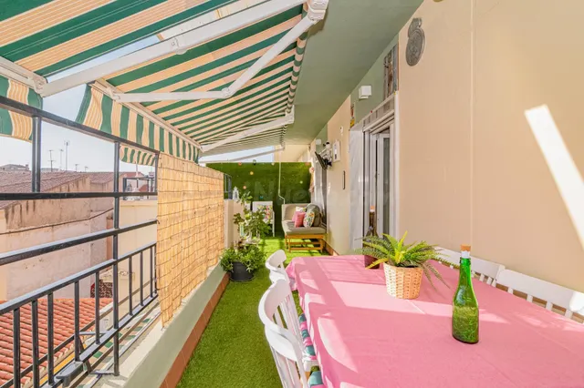 ¡Tu Nuevo Hogar te espera! Semi-ático Reformado con Gran Ter - foto 4
