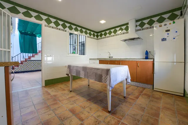 ¡¡ESPECTACULAR!! Adosada de esquina de 223 m2 con patio, terraza y garaje — 26