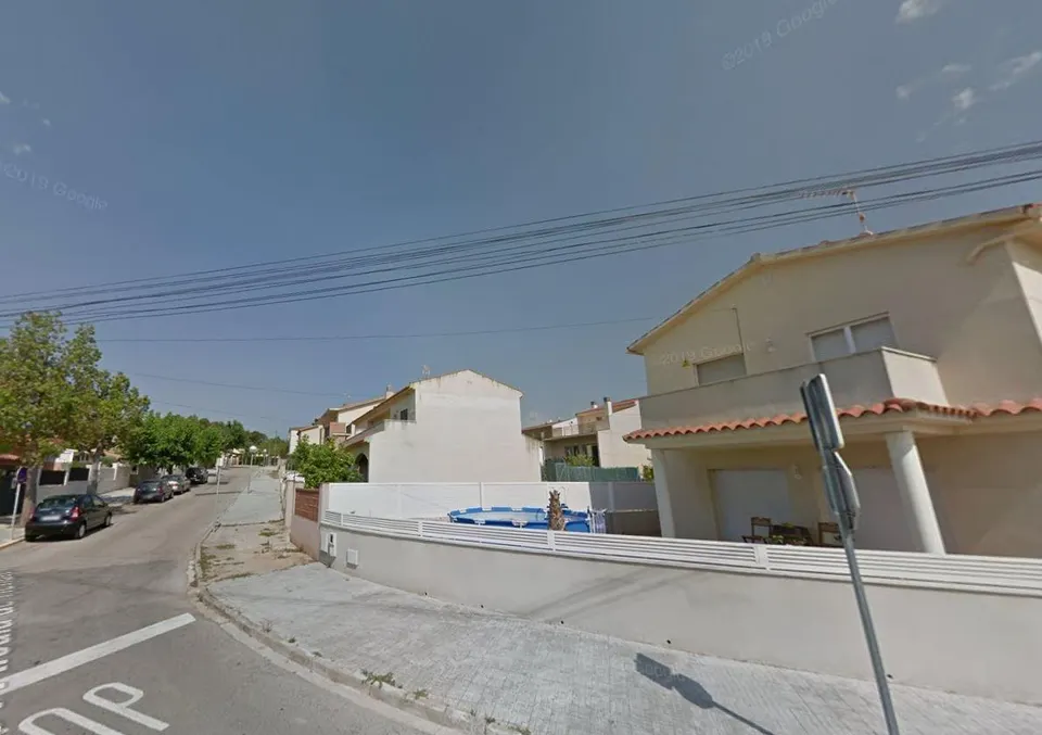 Se vende casa independiente OKUPADA en Banyeres del Penedès (Tarragona)