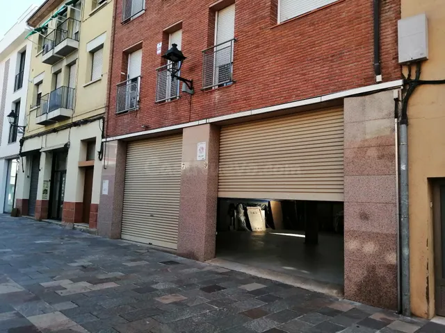 Local comercial 105m² en alquiler - Arxiu-Estació