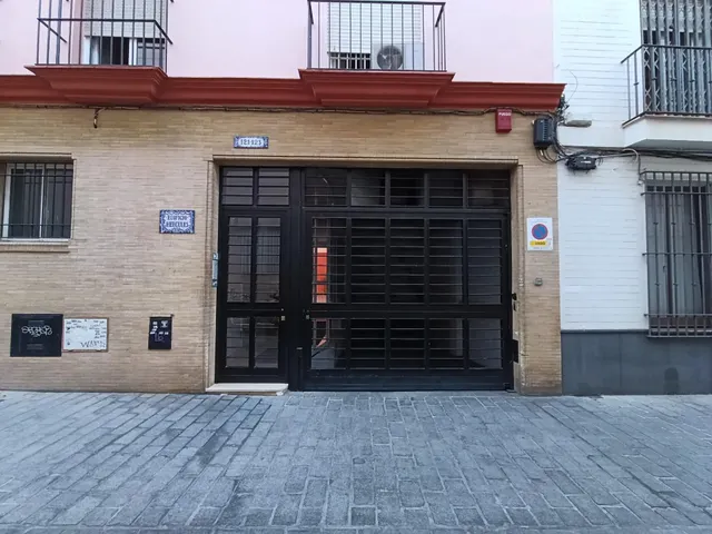 PLAZA DE GARAJE EN CALLE JESÚS DEL GRAN PODER — 10