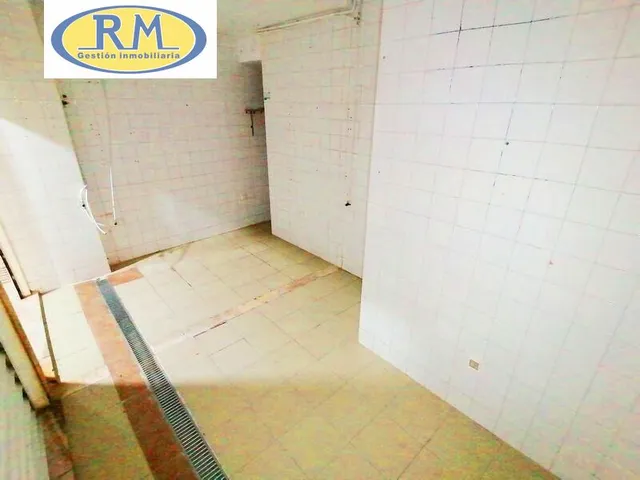 Venta de Local + Trastero en Pleno Centro de Cáceres, Junto al La Cruz — 10
