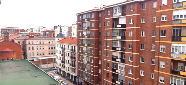 Vivienda excepcional con vistas, garaje y ubicación privilegiada junto a campo grande — 3