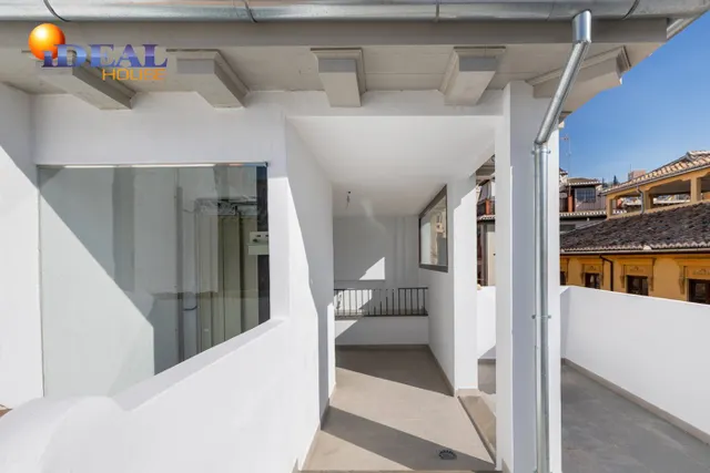 VENTA-ALQUILER DE EDIFICIO SINGULAR EN ESQUINA SAN MATIAS-NAVAS — 35