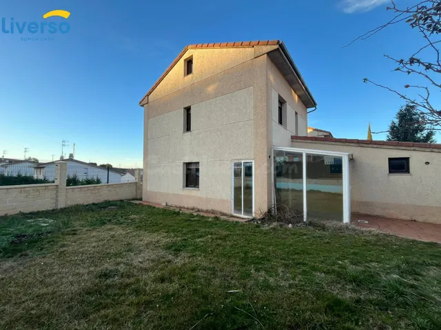 Alquiler Exclusiva Casa Independiente amueblada – Arcos de l - foto 3