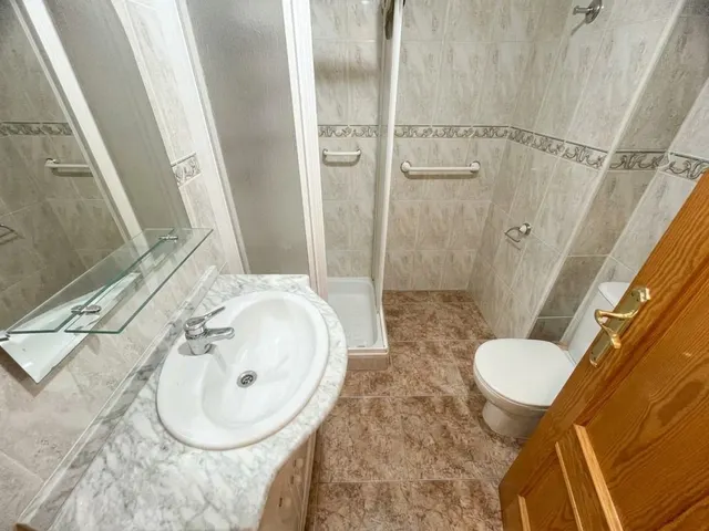 Piso en venta en Guardamar del Segura con plaza de garaje y dos terrazas — 32