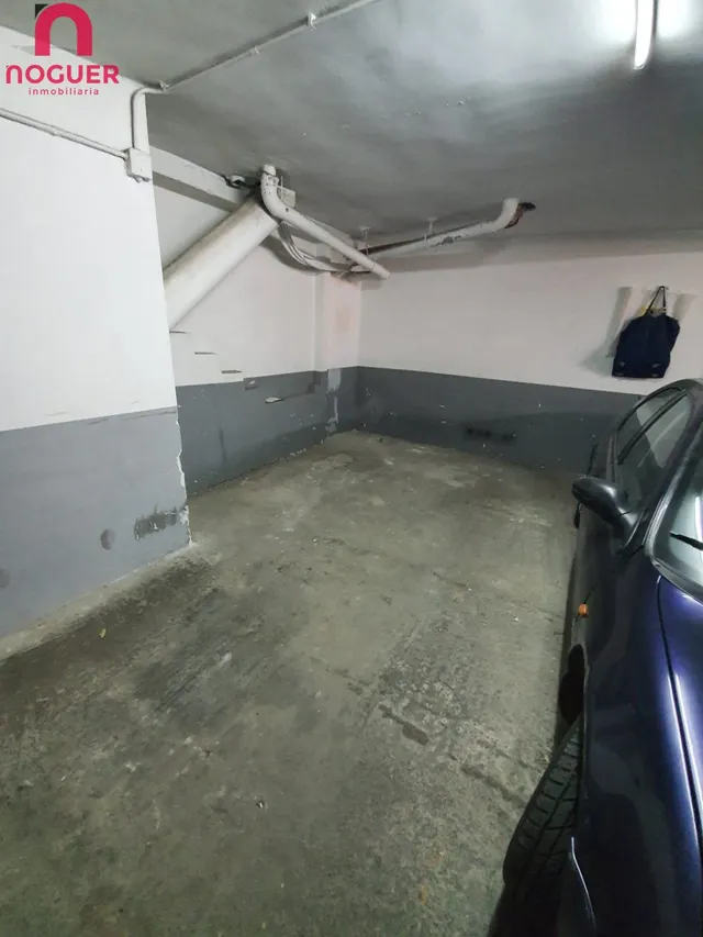 Plaza de garaje situada en la calle Vazquez Aroca — 4