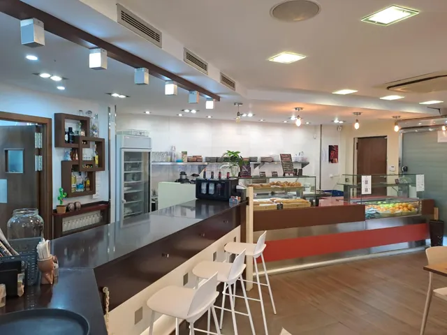 CAFETERÍA EN TRASPASO - foto 4