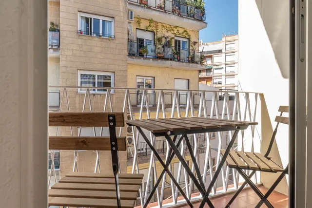 ¡atención estudiantes!, ¡fantástica oportunidad! se busca compañero/a de piso para el próximo semestre, en piso situado en calle sol — 8