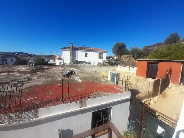 Local comercial en venta - San Enrique De Guadiaro — 3