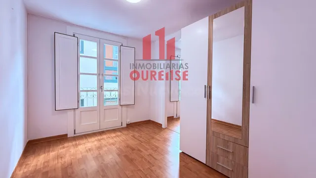 AMPLIA VIVIENDA RECIEN REFORMADA EN EL CASCO HISTÓRICO DE OU - foto 2