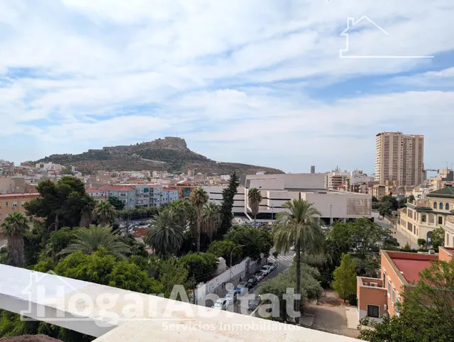 ACOGEDOR ÁTICO CON ASCENSOR JUNTO AV. DE ALCOY — 27