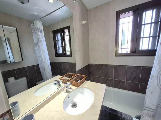 Exclusiva villa independiente reformada en el pinar, Torremolinos — 18
