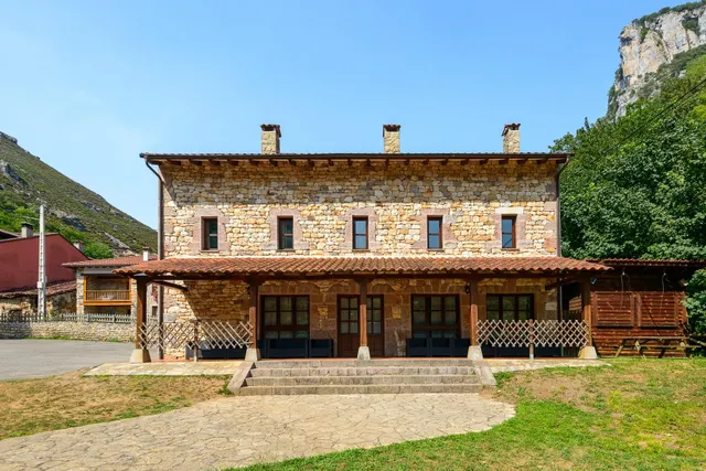 Complejo turístico en venta en cabrales: 32 habitaciones y 96 plazas entre los picos de europa y la costa asturiana — 22